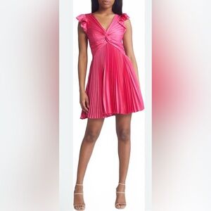 Moon River Elegant Pink Pleated Dress SIZE SMALL BNWT